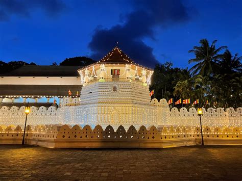 sacred city of kandy|Sri Dalada Maligawa – Temple of the Sacred Tooth Relic – .